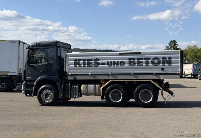 Dreiseitenkipper LKW Mercedes-Benz Arocs 2646 6x4 3-Seitenkipper Schwarzmüller