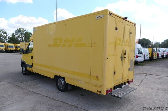 Transporter mit Koffer iveco Daily 35 S11 C30C AUTOMATIK KAMERA Regale LUFT DURCHGANG EURO-5 CoC