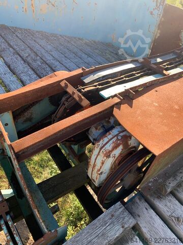 Log feeding line with turner Interlog AB 