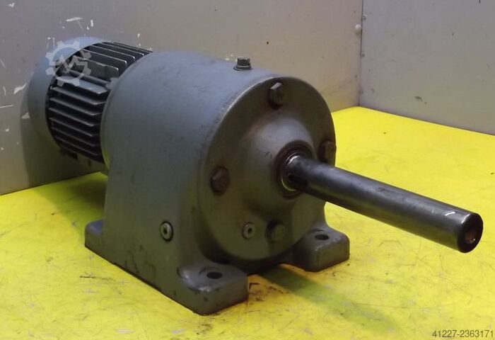 Geared motor 0.25/0.3 kW 20/40 rpm SEW Eurodrive R60DT71D4-2
