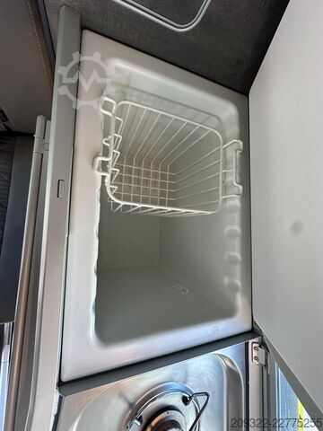 Camper Volkswagen California Ocean 2022 | Automatico | Tetto a soffietto
