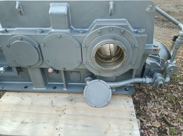 Kegelstirnradgetriebe Industriegetriebe Flender TGL 37088 14LA0-355x16 el380t