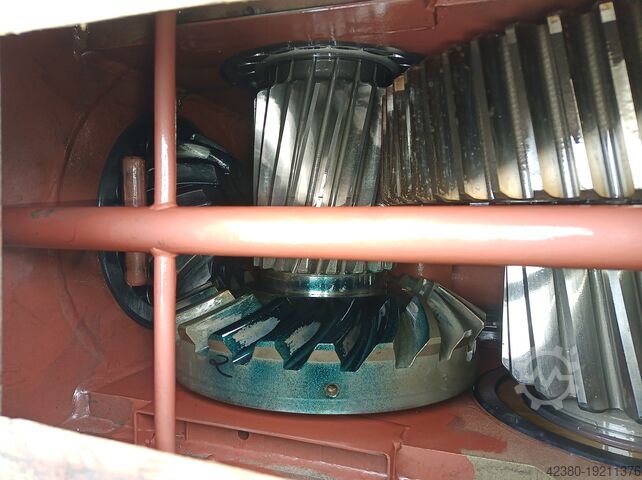 Kegelstirnradgetriebe Industriegetriebe Flender TGL 37088 14LA0-355x16 el380t