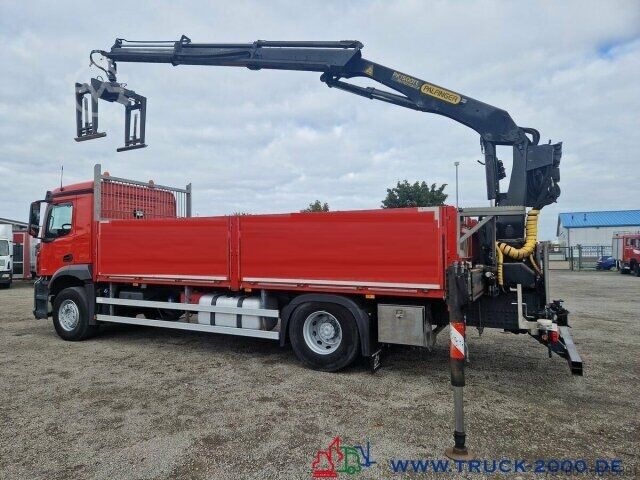 LKW mit Pritsche (offen) Mercedes-Benz Arocs 1836 Kran PK15001L 11m=1t. 5+6.Steuerkreis