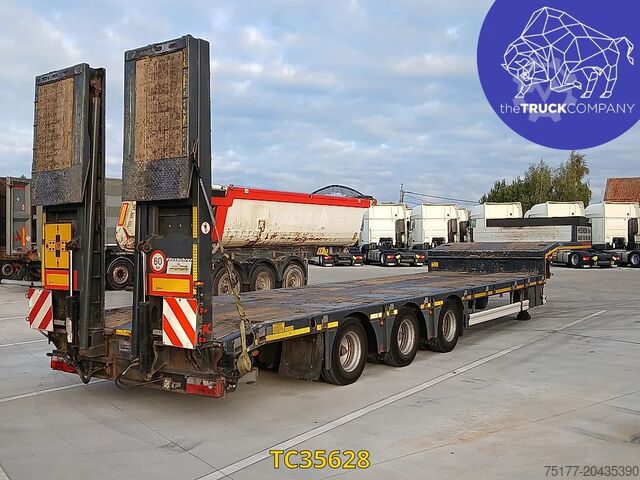 Semi-Tieflader Kässbohrer SLA 3