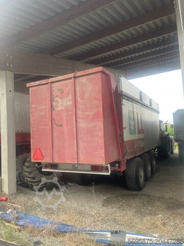 Traktor Kipper 53 m3