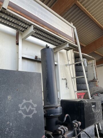 Traktor Kipper 53 m3