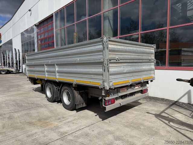Holztransport Anhänger Möslein DTD18  19 t Tandemkipper- Tieflader + Steckrungen, Breite Reifen