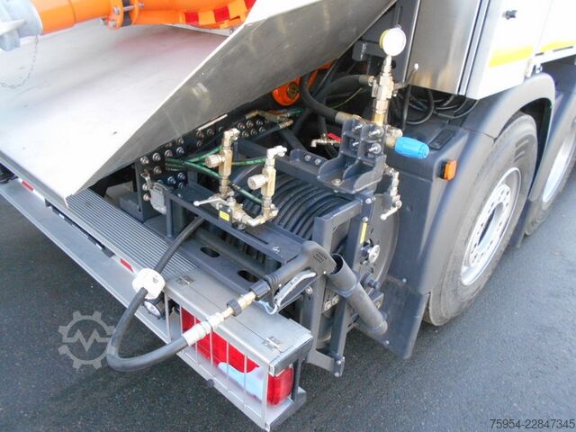 Saugwagen MAN TGS 35.520 8x2H-6 BL / Domos 17