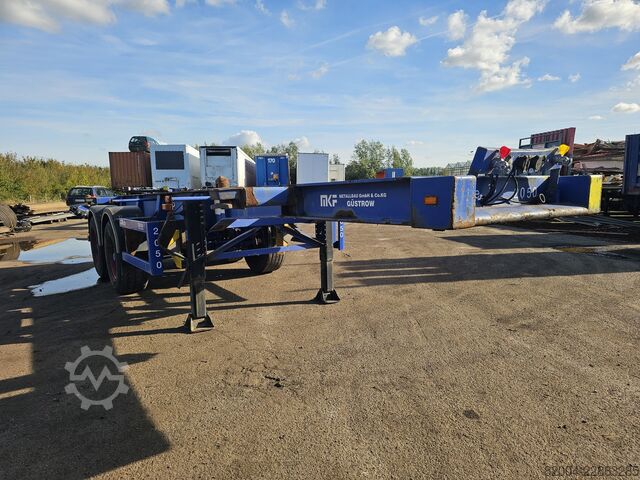Transport von Containern MKF METALLBAU CS 20 / STEEL SUSPENSION/ BPW DRUM.