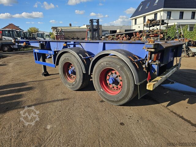 Transport von Containern MKF METALLBAU CS 20 / STEEL SUSPENSION/ BPW DRUM.