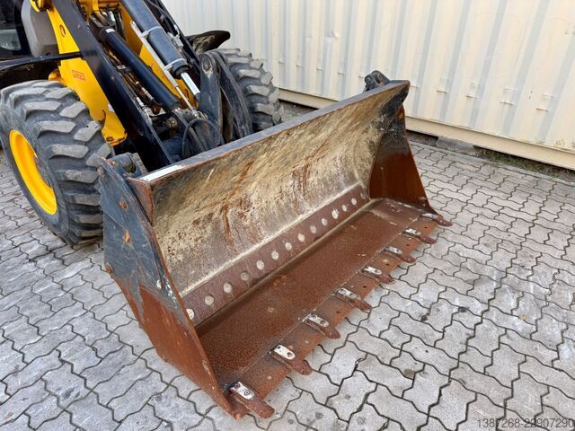 Wheel loader JCB 406 / 2018 BJ / 2.320 H / Schaufel + Gabel
