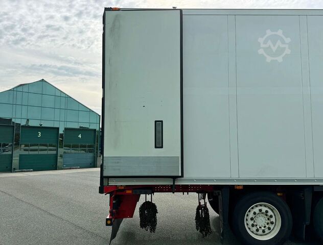 Kühlauflieger SCHMITZ CARGOBULL N/A SCB*S3B THERMO KING SLXi SCANDI 270 HOOG BLO