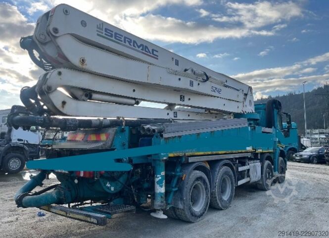 Betonpumpen-LKW MERCEDES-BENZ Arocs 3742 8x4 mit Sermac Betonpummpe Bj 18