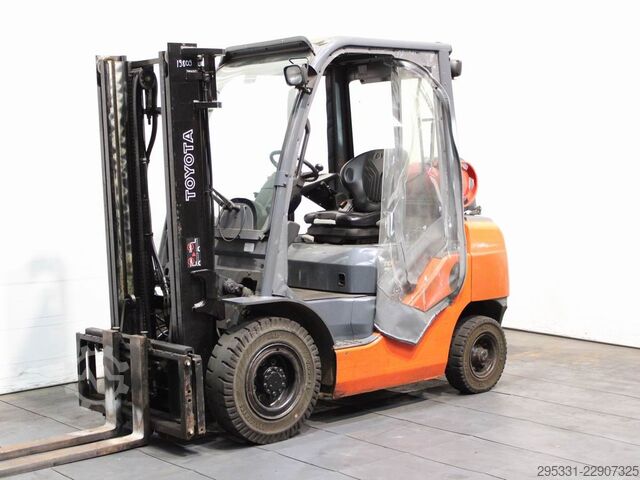Treibgasstapler Toyota 02-8 FGF 25