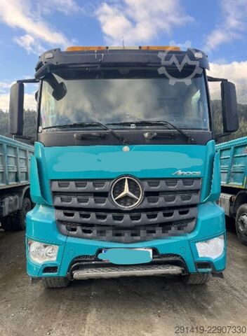 Betonpumpen-LKW MERCEDES-BENZ Arocs 3742 8x4 mit Sermac Betonpummpe Bj 17