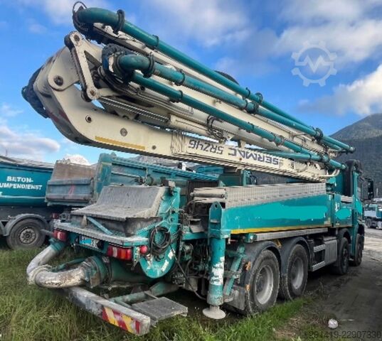Betonpumpen-LKW MERCEDES-BENZ Arocs 3742 8x4 mit Sermac Betonpummpe Bj 17