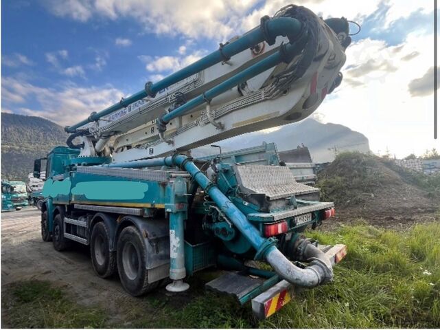 Betonpumpen-LKW MERCEDES-BENZ Arocs 3742 8x4 mit Sermac Betonpummpe Bj 17
