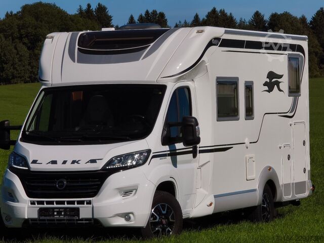 Teilintegriertes Wohnmobil LAIKA Ecovip 329, Längsbetten/Hubbett