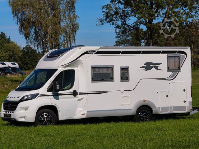 Teilintegriertes Wohnmobil LAIKA Ecovip 329, Längsbetten/Hubbett