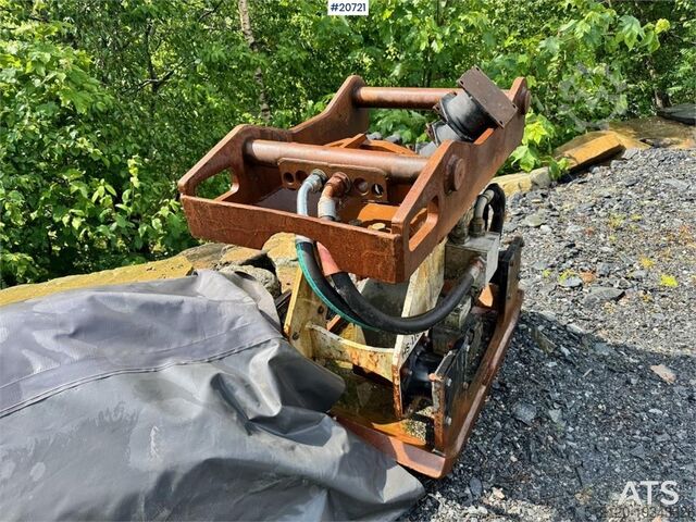 Construction equipment Stanley HS11000 Vibro plate w/ S70 attachment.