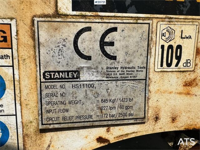 Construction equipment Stanley HS11000 Vibro plate w/ S70 attachment.