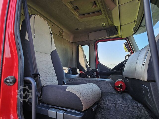 Loading platform RENAULT PREMIUM 380