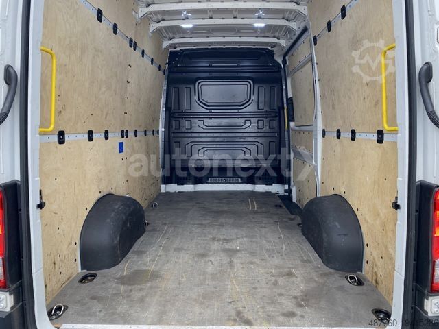 High top van VOLKSWAGEN Crafter 35 Automatik *KAMERA+NAVI+KLIMA* (0819)
