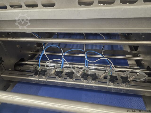 Midrange croissant machine Rademaker Rademaker midrange croissant machine + V moulder