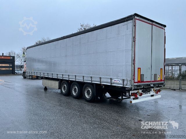Open semitrailer with tarp Schmitz Cargobull Curtainsider Standard Faltwandtür rechts