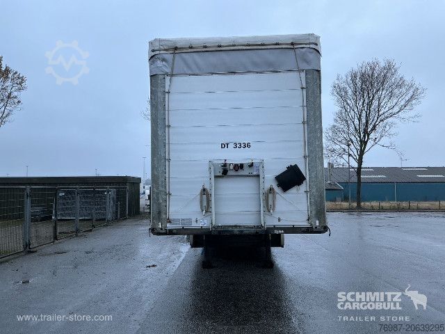 Open semitrailer with tarp Schmitz Cargobull Curtainsider Standard Faltwandtür rechts