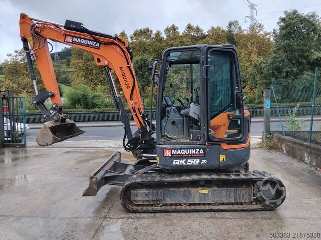 Mini excavator Develon DX50Z-7