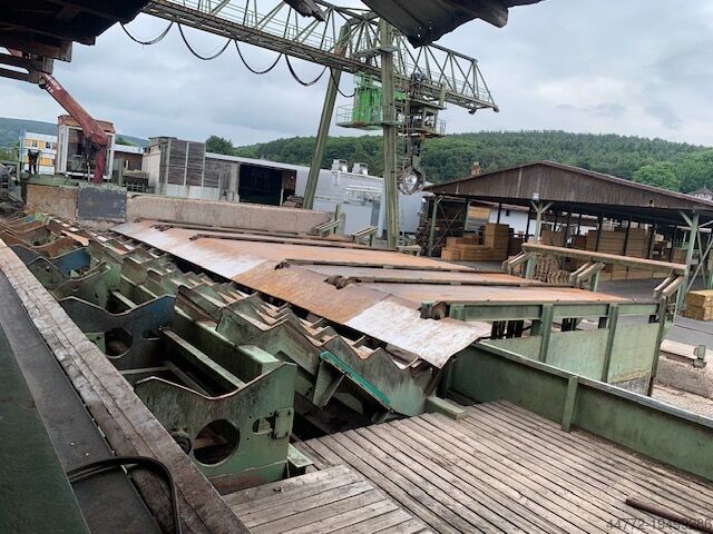 Round timber yard / Long timber loading Holtec / Bruks LGQ / RR 1200