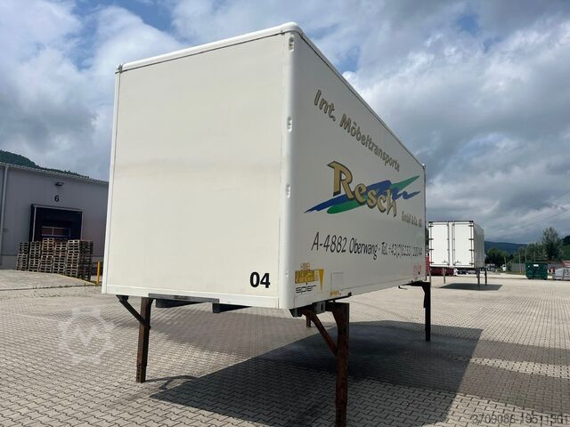 Swap body with box body Spier 8wk745