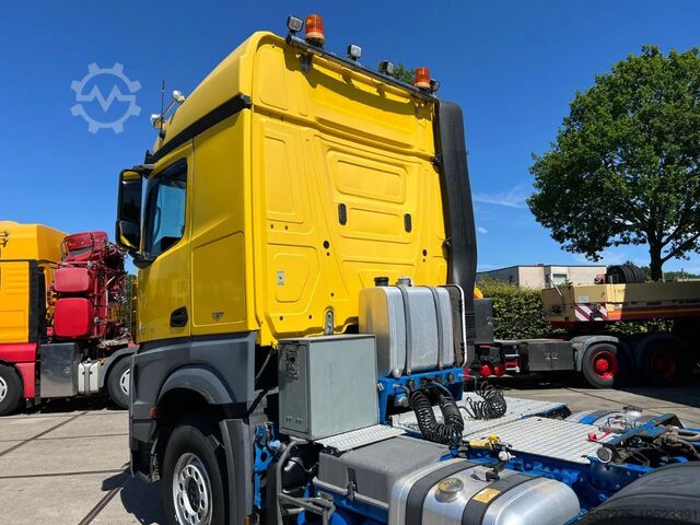 Heavy load Mercedes-Benz Arocs 2663 6x4