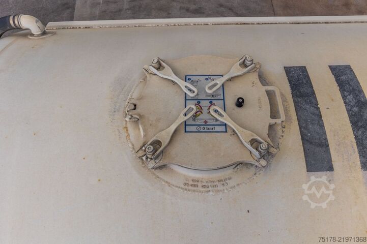 Silo FELDBINDER EUT 40.3- 40.000 L CEMENT/CIMENT/ZEMENT