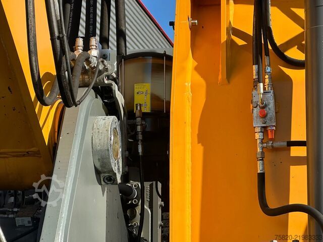 Material handling machine Liebherr LH 50 + GRAPPLE
