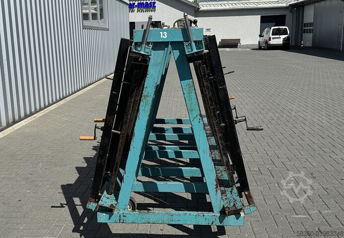 Double-sided trapezoidal pneumatic press TECH-FA 