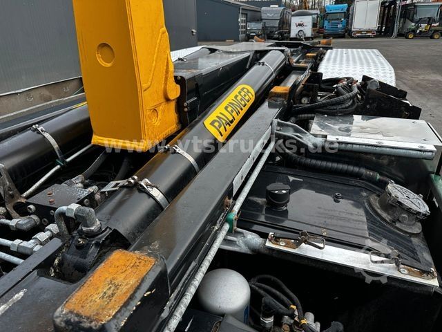Abrollkipper MAN TGX 26.500 6x2 Palfinger Abroller Lift/Lenk
