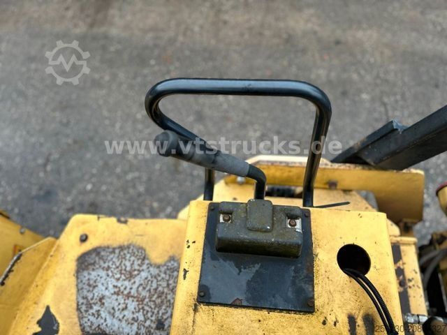 Walzenzug DYNAPAC CC 142 Tandemwalze