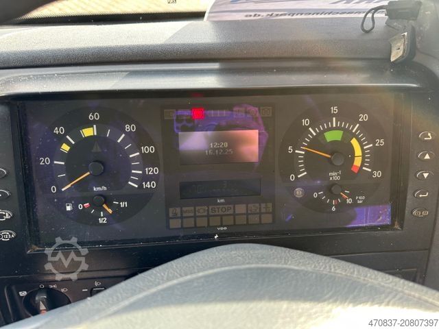 Kipper LKW MERCEDES-BENZ Atego 1828 BB 4x4 / MKG 140 + Funk