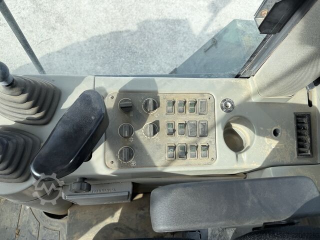 Loader Case 821C Radlader Klima Zentralschmierung