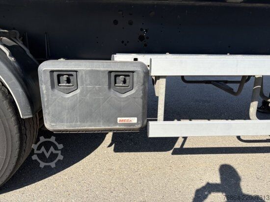 Tipper semitrailer MEGA LIGHT ALU-KIPPMULDE 55M³, KOMBIKLAPPE, SAF-ACHSEN, 1-A LIFTACHSE, ROLLPLANE