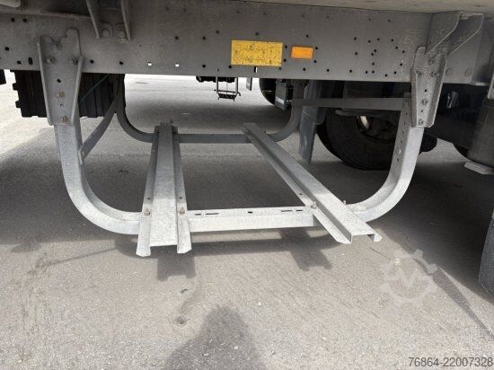 Low loader semitrailer SCHMITZ SCB S3B KüHLAUFLIEGER, CARRIER MAXIMA 1300,  LIFTACHSE