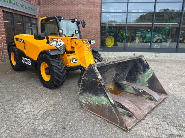 JCB 525-60 JCB 525-60