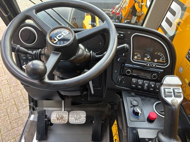 JCB 525-60 JCB 525-60