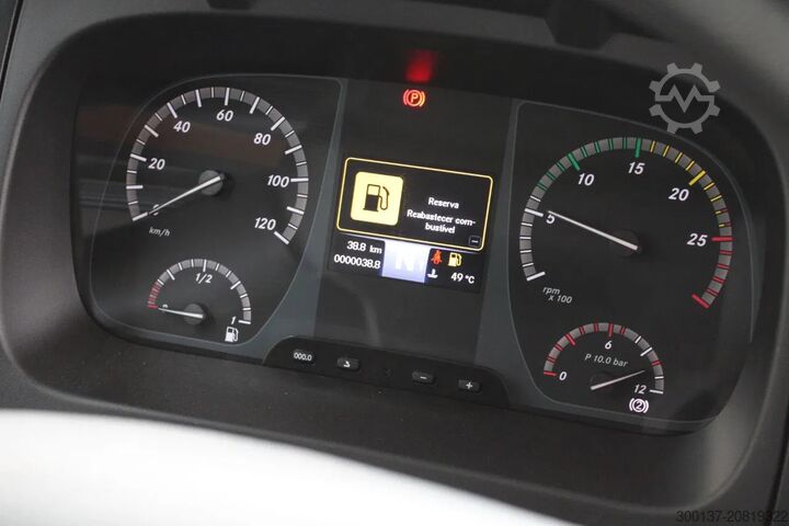 Kipper Mercedes-Benz Axor 3344 K 6x4 Tipper Truck