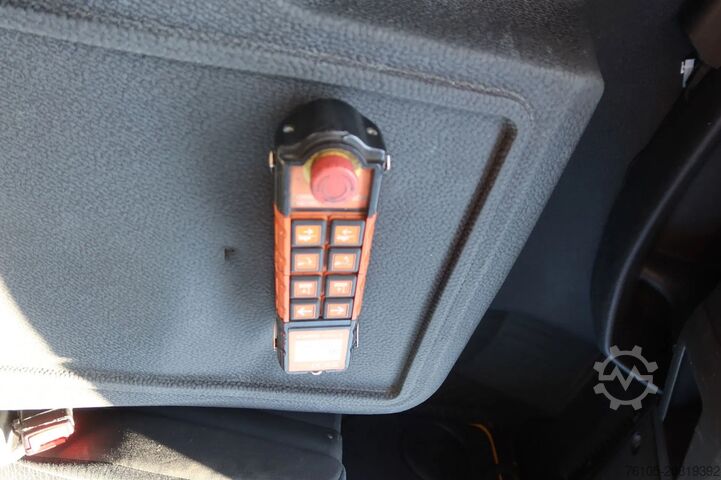 Autotransporter Mercedes-Benz Atego 1221 L Takelwagen 6 Persoons