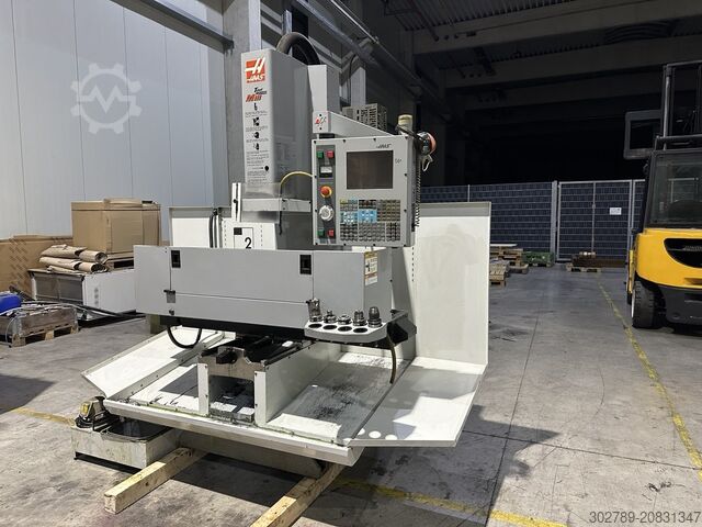 Vertikales Bearbeitungszentrum Haas TM-2