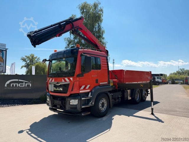 Tipper truck MAN TGS 26.420 6x2 Kipper KRAN Greifer lift/lenk AHK